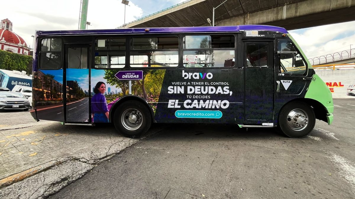 Campaña de Lucky Ride Bus en camión urbano