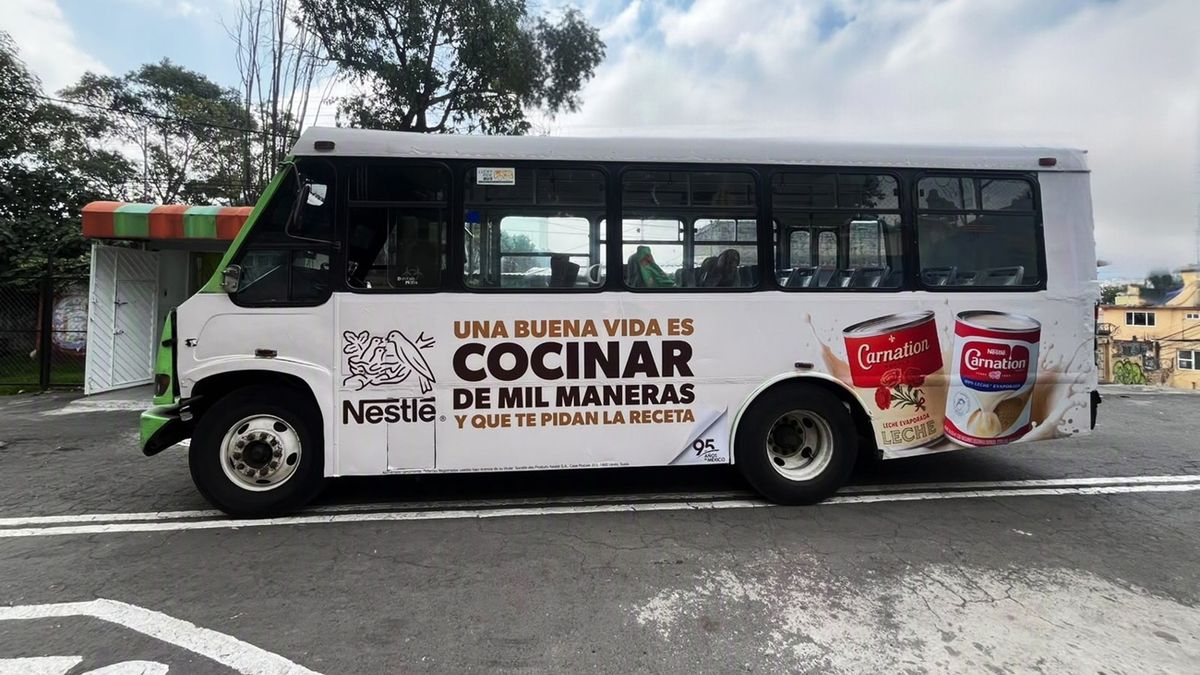 Campaña de Lucky Ride Bus en camión urbano